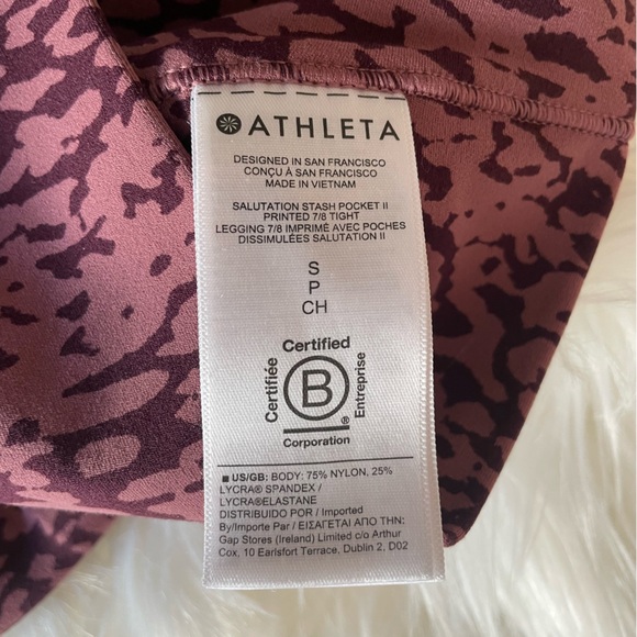 Athleta Leggings Cranberry Colored Printed Cropped Leggings - Picture 5 of 6